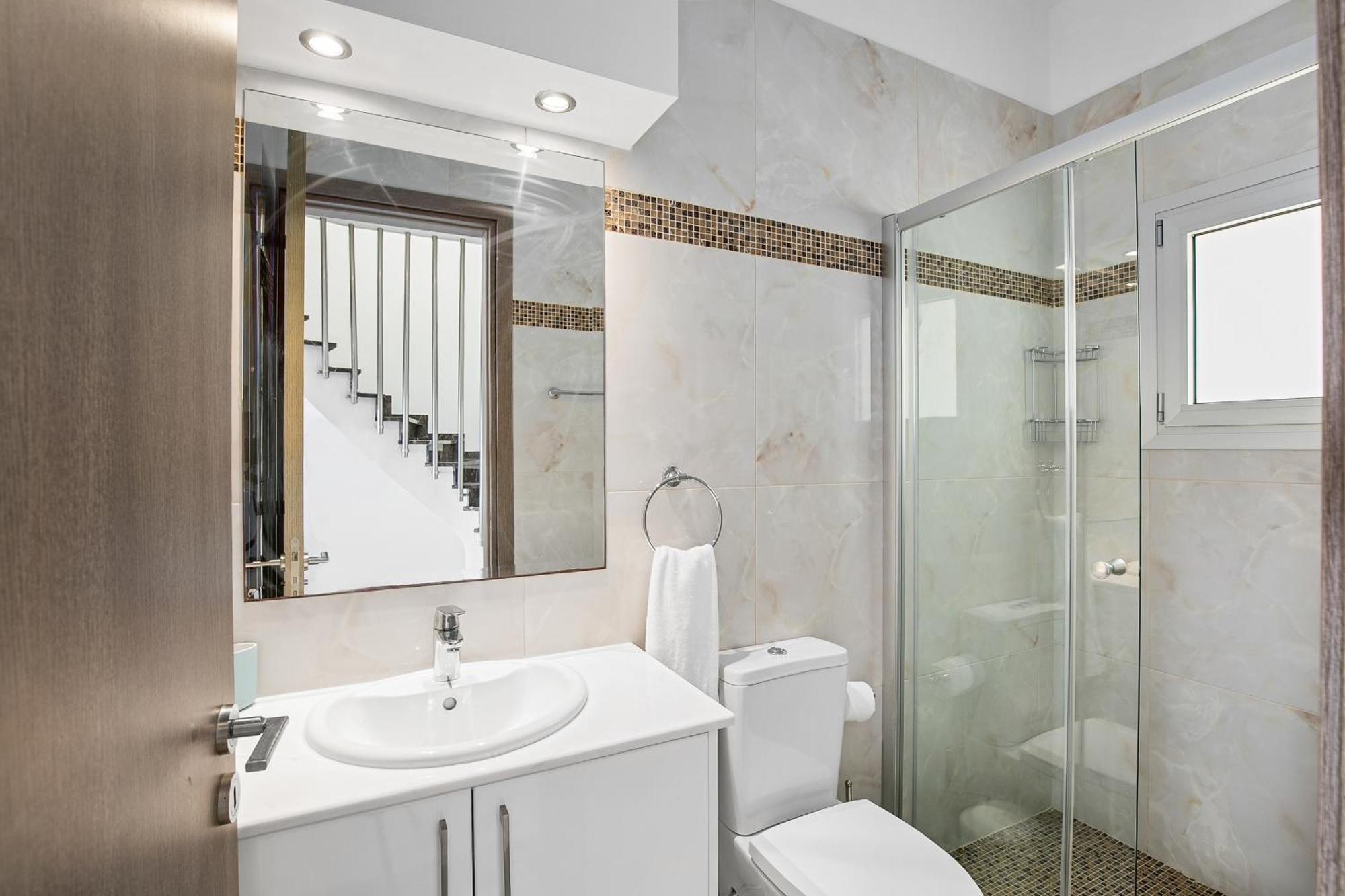 Olymp Luxury Villa D - Luxury Escape With Direct Beach Access And Unique Sunsets Paphos Ngoại thất bức ảnh