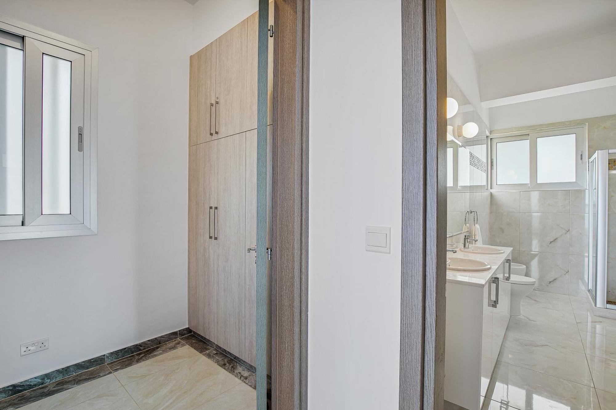 Olymp Luxury Villa D - Luxury Escape With Direct Beach Access And Unique Sunsets Paphos Ngoại thất bức ảnh